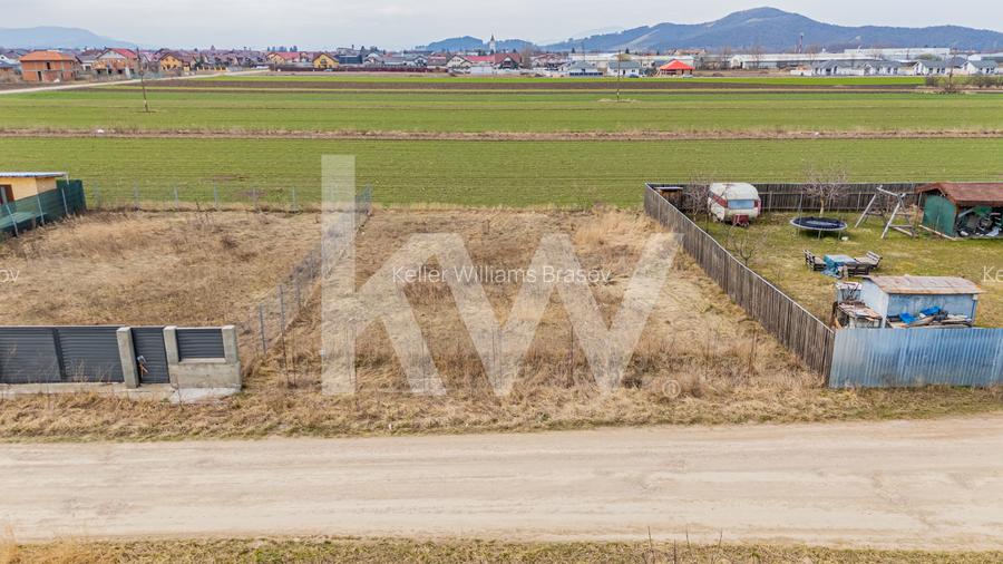 Teren intravilan Hărman, 500 mp, zonă bună, vecinătăți construite, comision 0%. - 4