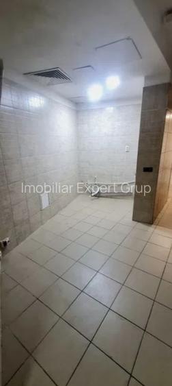 Zona Casa Poporului-Libertatii sp 97 mp vitrina 10 - 5