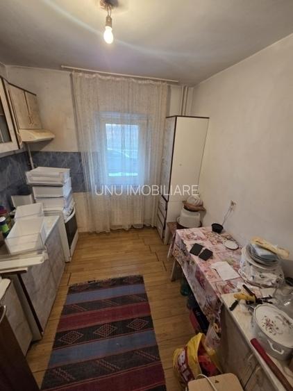 Dacia - Bulevard - 3 camere decomandat - liber - geam la baie - 4