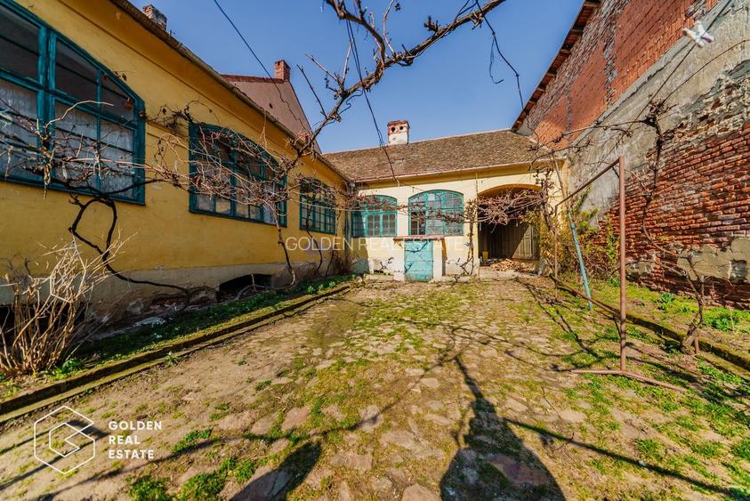 4 Camere la casă, 215mp+261mp teren, str Preparandiei - 32