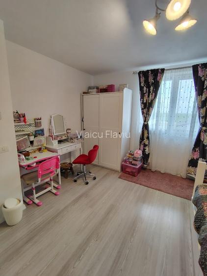 Duplex separat prin camera tehnica - 11