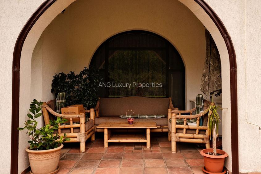 Refugiu toscan la marginea pădurii din Corbeanca, piscină și teren generos - 11