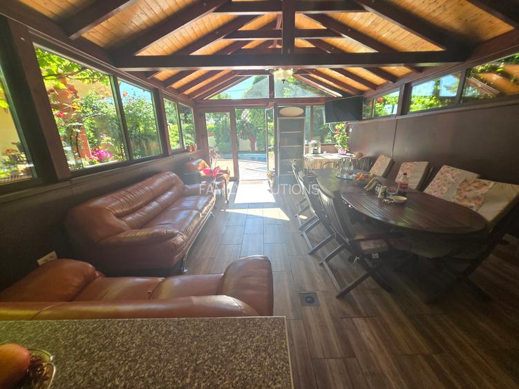 Casa individuala cu piscina. P+1+M. zona foarte buna - 6