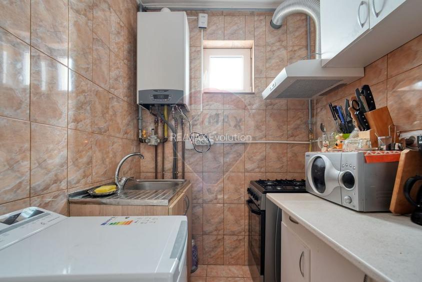 Casă / Vilă cu 6 camere de vânzare în zona Bartolomeu - 21