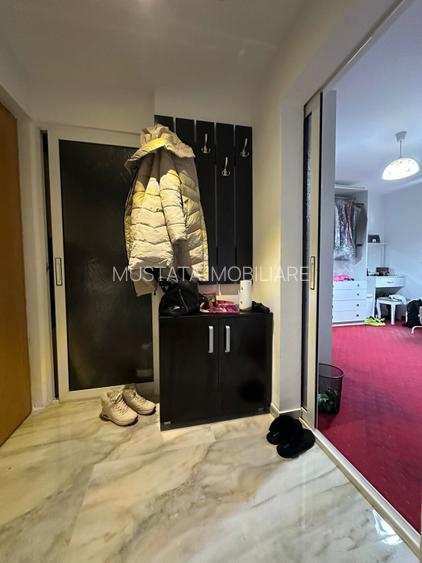 - Apartament 3 camere, zona Buzaului (B-uri), etaj 1. - 7