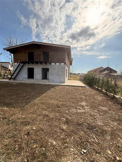RECO Casa Cvadruplex de vanzare in Baile 1 Mai , aproape de Aqua Park Venus