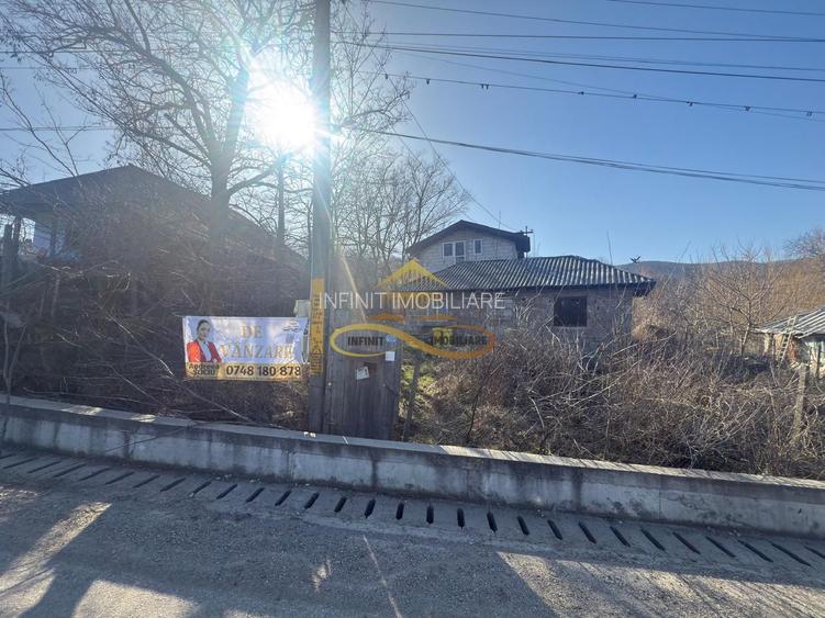 Casă P+M la roșu + teren 1.239 mp – Sărata (Bacău) – 74.900 € - 10