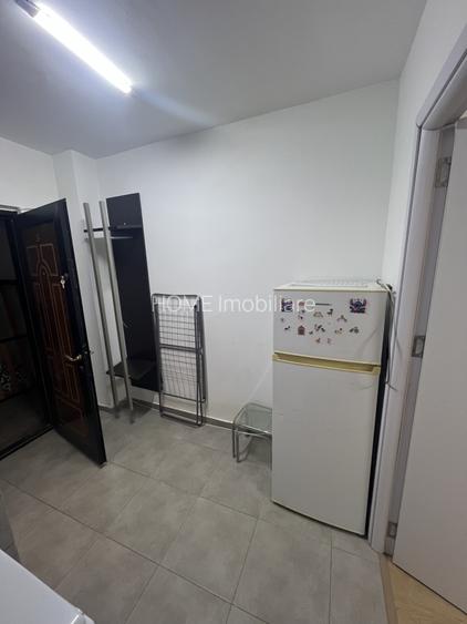 Garsonieră renovată, zona Insula - 6