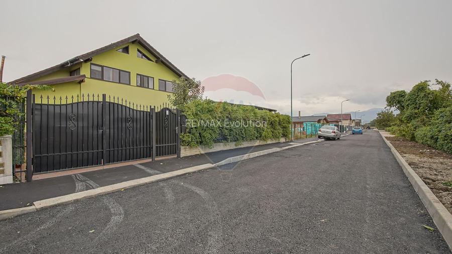 Vila cu 9 dormitoare și 7 băi în Stupini, Brașov - 26