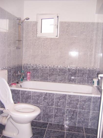 P-ta Muncii- 3 minute metrou, camera la vila pt. o studenta/absolventa - 3