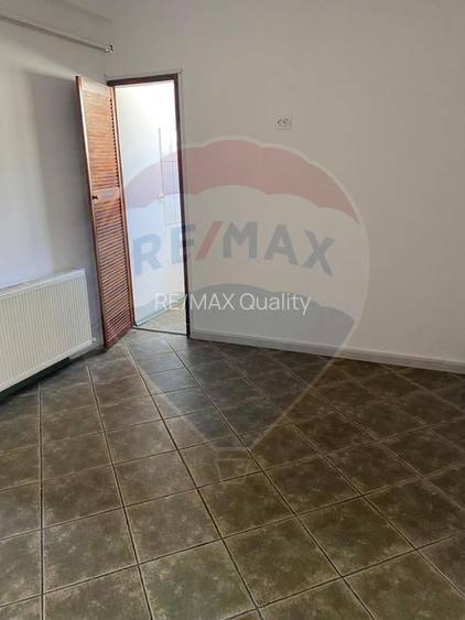 Vila – Etaj 2 + Mansardă de închiriat | Zona Vitan – București Mall - 11