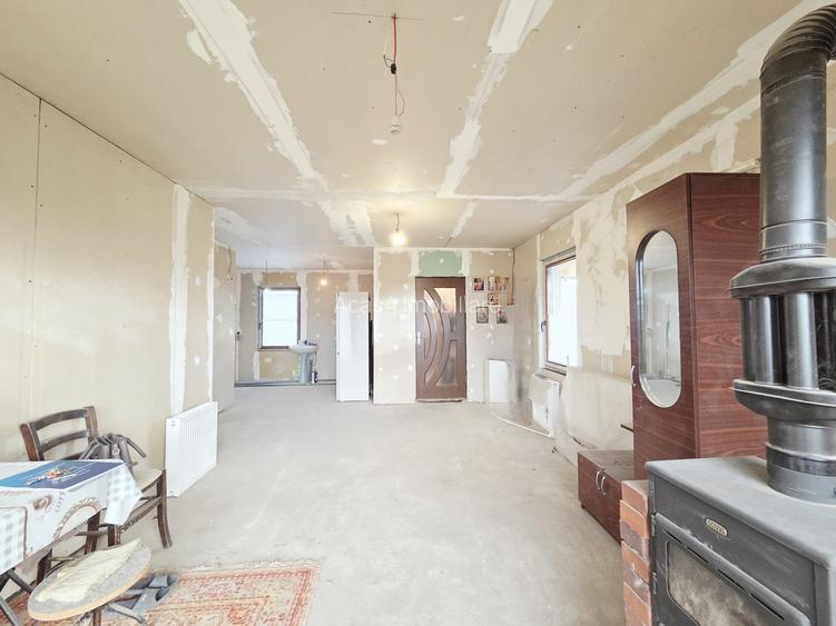 Casă pe structură de lemn Construcție modernă, eficientă și durabilă la Schela - 5