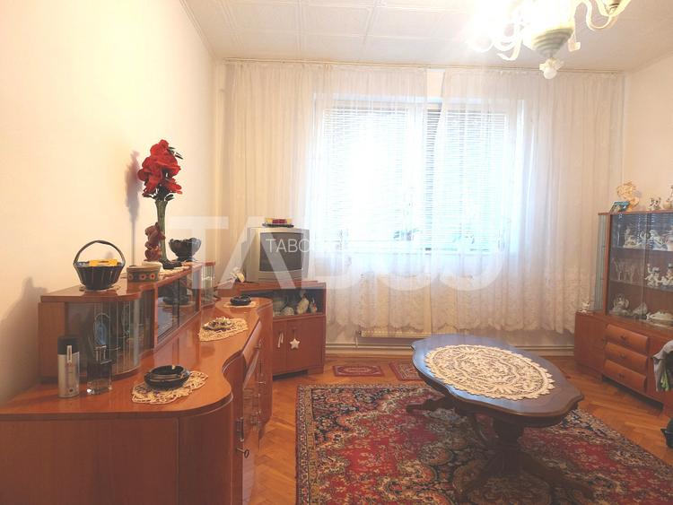 Apartament 55 mp 3 camere etaj 3 balcon pivnita Piata Noua Cisnadie - 7