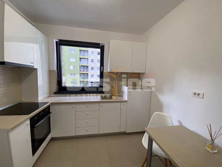 Garsoniera lux, etajul 1, cu balcon si loc de parcare inclus, Coresi