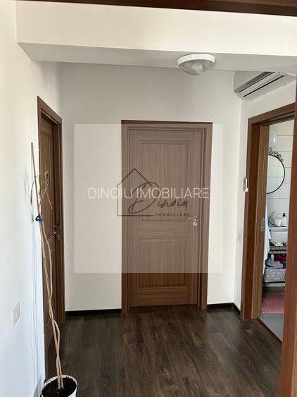 Vila de vanzare in Tunari I Gata de mutat I 4 camere 5 parcari  COM0% - 14