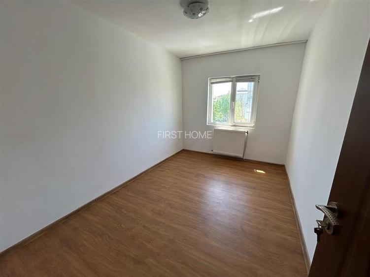 Apartament cu 3 camere de vanzare, zona Piata Moldovei - 6
