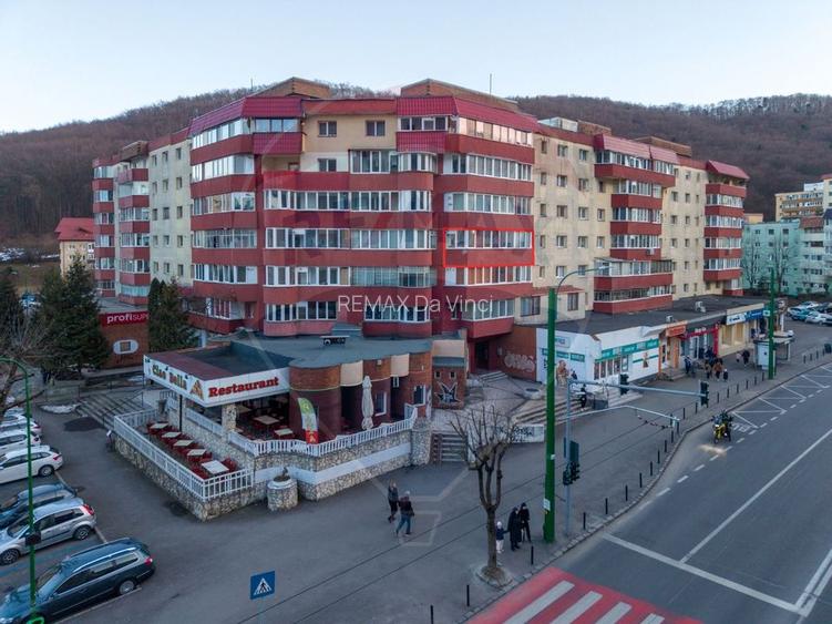 Garsonieră de vânzare mobilată și utilată Răcădău - Brașov - 15