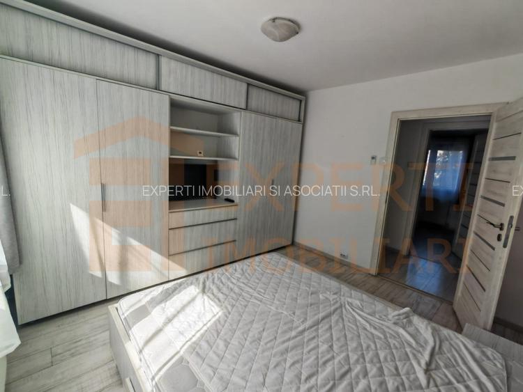 Apartament 3 camere, situat in zona Inel I - 8