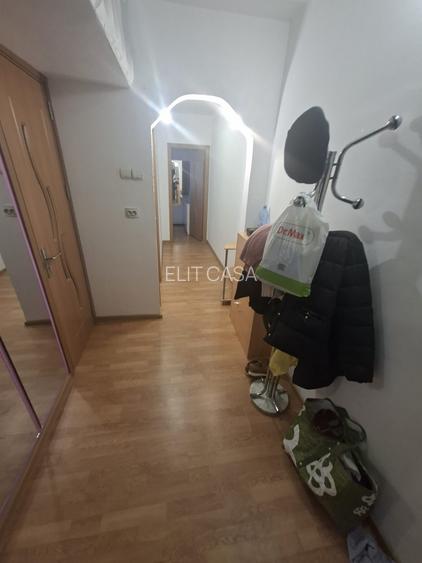 Apartament cu 2 camere decomandat, etaj 2/4, zona Alexandru cel Bun - 7