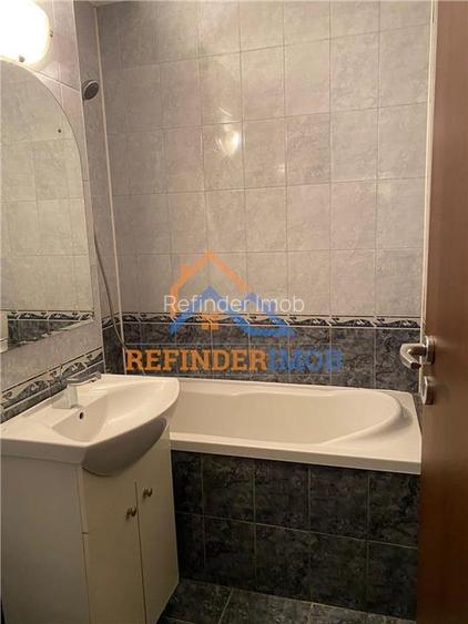 Apartament de 3 camere de vanzare, zona Titan - 7