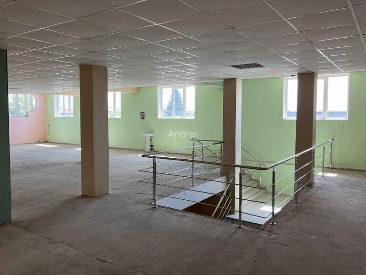 Casa plus spatii comerciale plus teren - 11