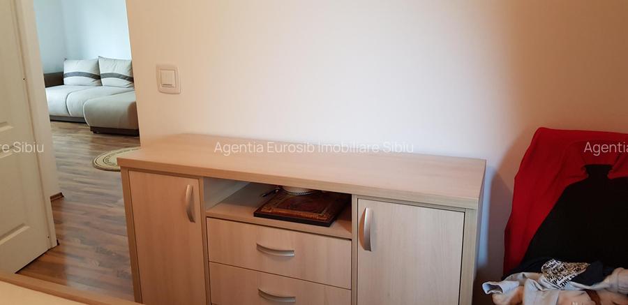 Apartament cu 4 camere situat la etajul 4 din 4 - 10