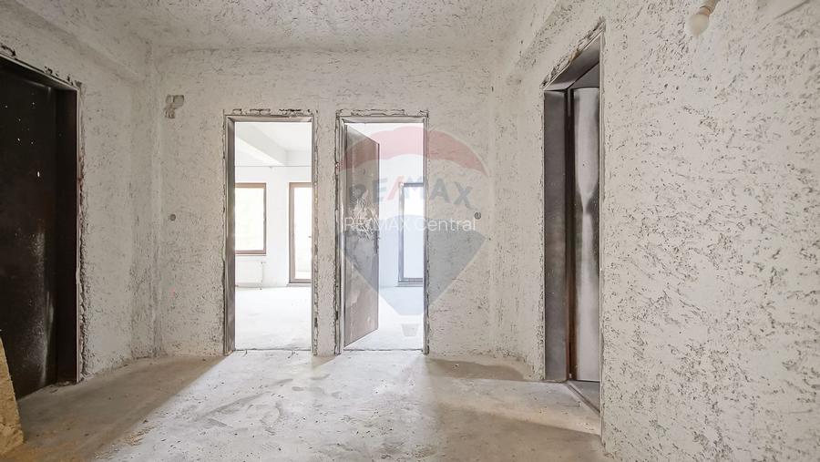 Investiție: Pensiune + Casă lemn, priveliște superbă, 0% Comision - 25