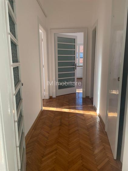 Apartament 4 camere în Piața Unirii | Clădire istorică | Str. Flor - 11