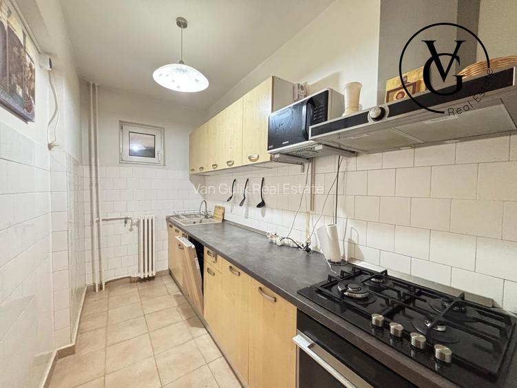 Garsoniera cu bucatarie separata - Zona Centrala - Bd. Unirii - 7