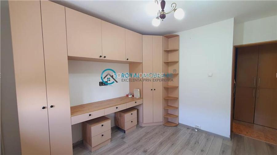Royal Imobiliare  - Vanzare Apartament 3 camere zona 9 Mai - 8