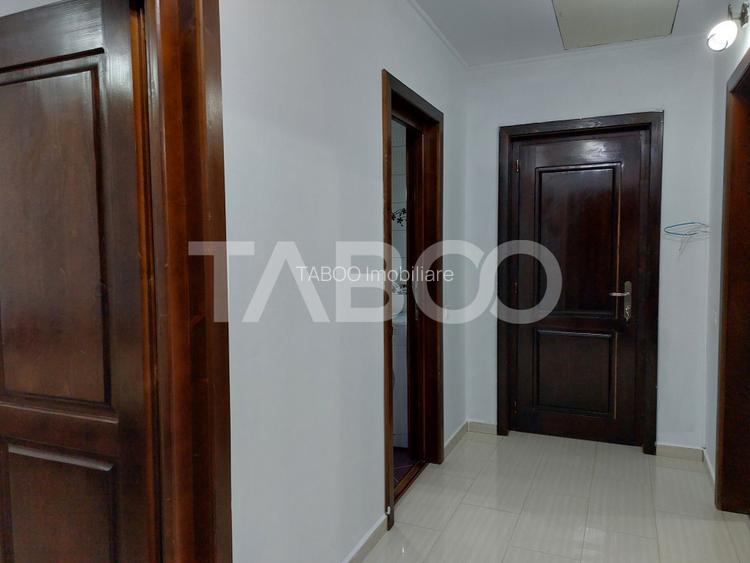 Apartament spatios 2 camere decomandate la VILA loc parcare Selimbar - 14