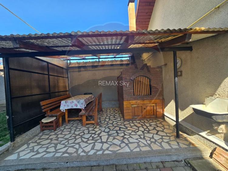 Casă spațioasă 331 mp utili + 5175 mp teren | Piscină interioară - 20