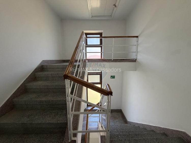 Casă / Vilă cu 5 camere de vânzare în zona Tipografilor - 9