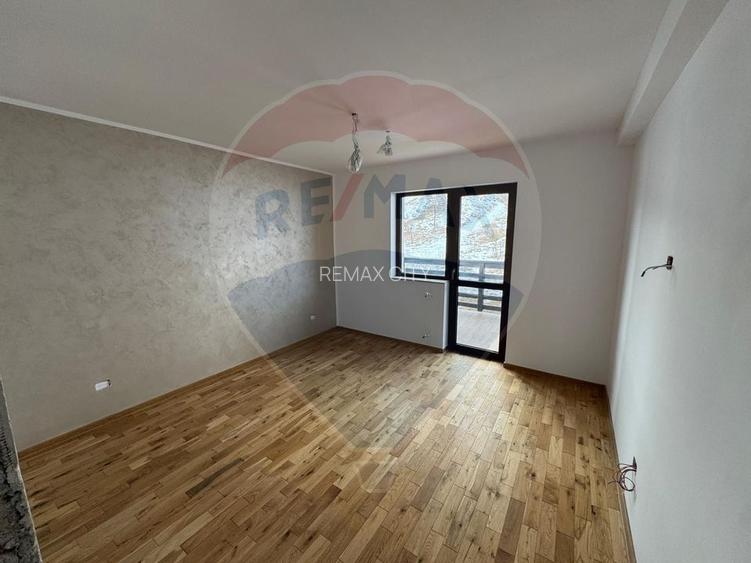 Casa  si  teren zona Balaurul - 18