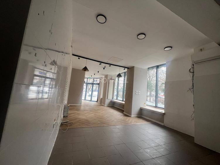 spatiu comercial  parter, Bd Tomis, 66 mp, centrala gaz, vitrina - 19