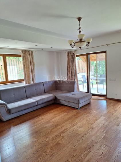 Casa deosebită în Europa – stil clasic, terase și grădină amenajata - 4