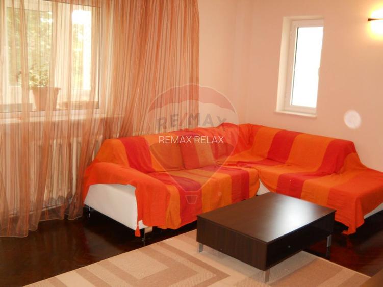 Apartament cu 4 camere de închiriat în zona Targu Cucu - 2
