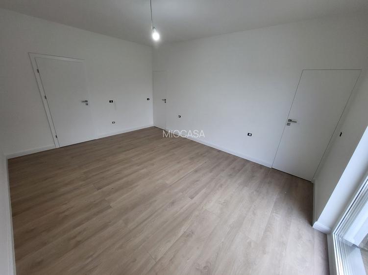 Comision 0%. Langa Iulius Mall. Zid despartitor dublu. Finisaje premium - 16