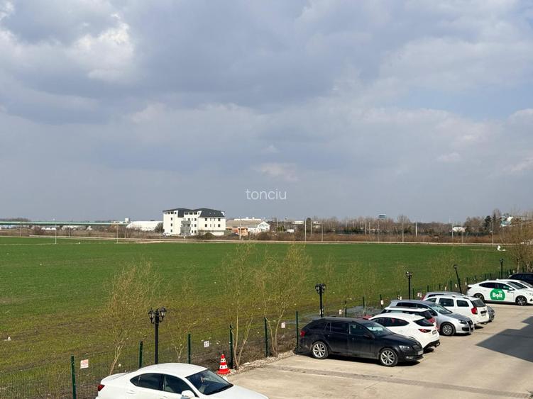 Teren de inchiriat 9810mp, situat la strada asfaltata  Marin Preda  - 4