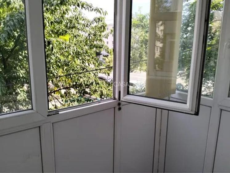 Apartament cu 3 camere, DECOMANDAT, etajul 1/10, zona Pacurari - 7