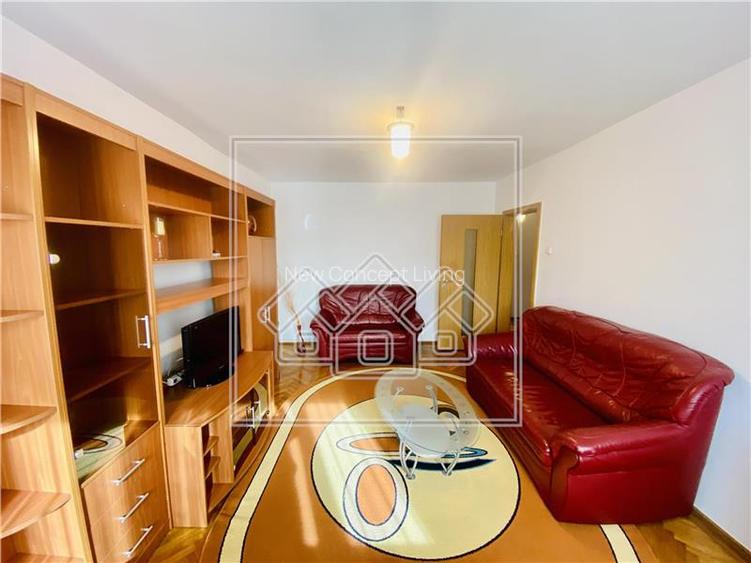 Ap. cu 4 camere si 2 balcoane, situat in zona Strand - 7