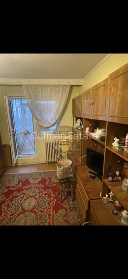 2 camere KM 4-5 semidec, parter, 42 mp cu balcon + boxa gaze in bloc, de renovat - 2