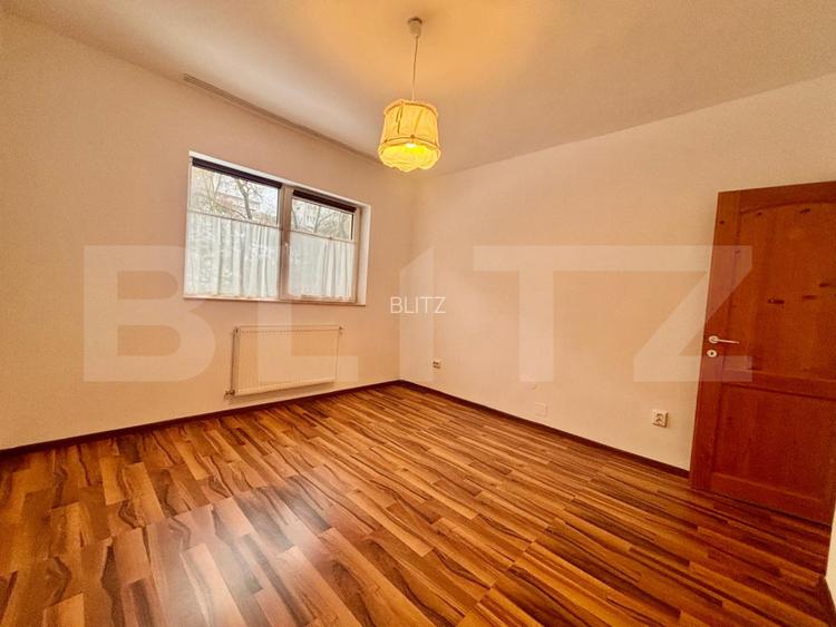 Apartament 3 camere 53 mp , 2 parcari, curte  - 7