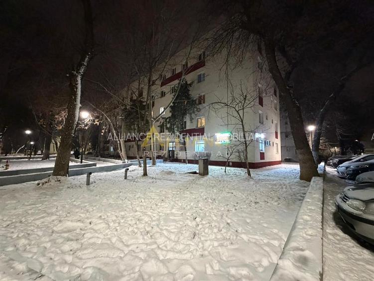 2 CAMERE PIATA RESITA - 3