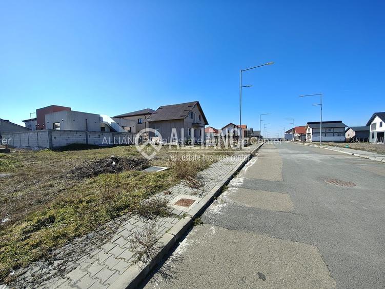 VALU LUI TRAIAN - teren 254 mp intravilan zona F - 3