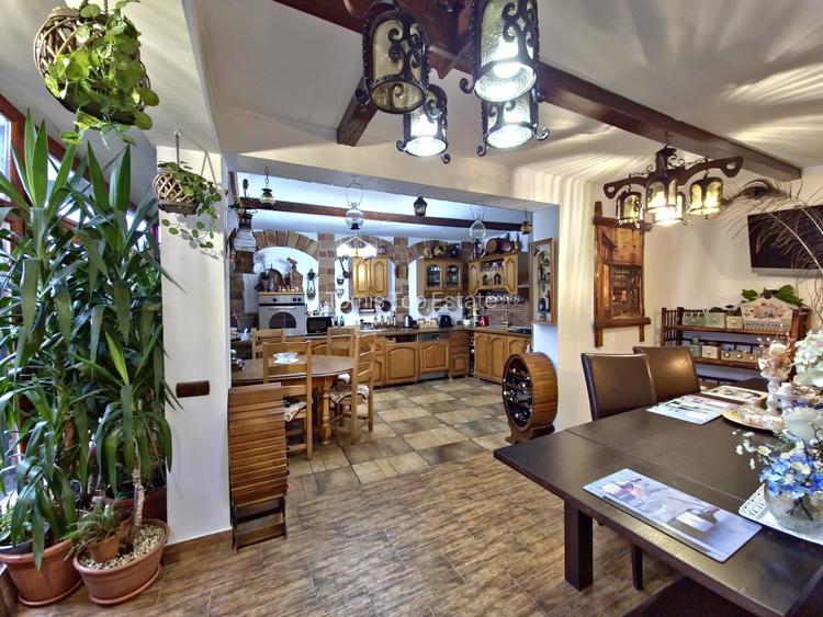 Pensiune 17 camere în Eforie Nord – afacere de familie, gata de exploatare - 24