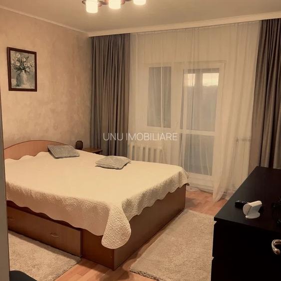 3 Camere Decomandat 80mp Etaj Intermediar bloc 1993 mobilat zona Lunca Cetatuii - 5