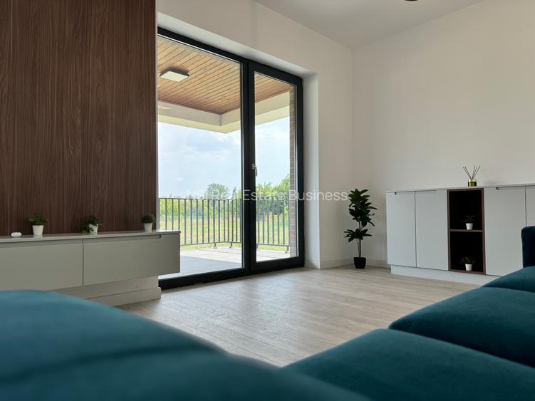 Vedere Panoramica asupra Lacului | Parc Privat | LakeView Garden | - 7