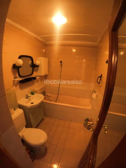Apartament de 3 camere, 73 mp decomandat la parter inalt - 9