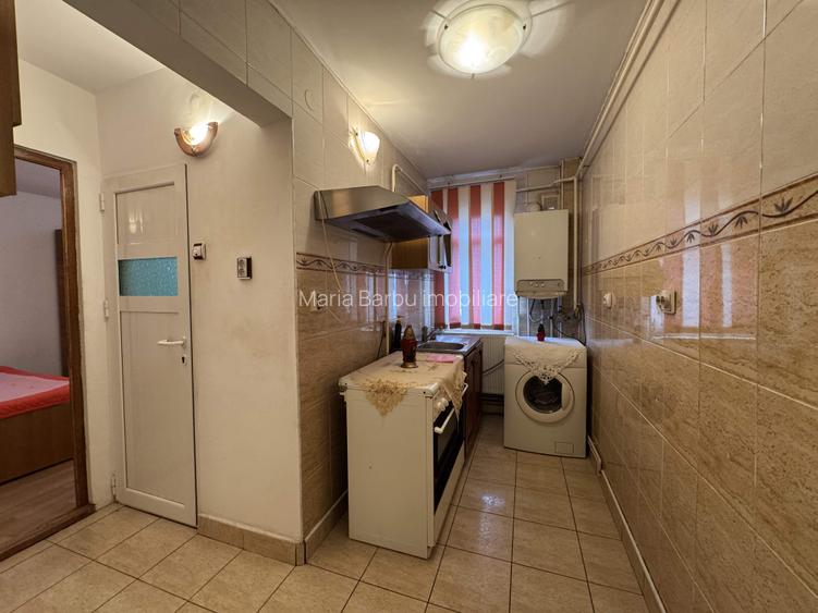 4 cam, etaj 2, 60 mp, bloc caramida, zona centrala Caracal - 15